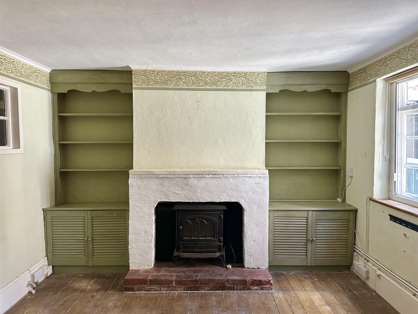 3 bed property in High Street, Old Town, Hastings